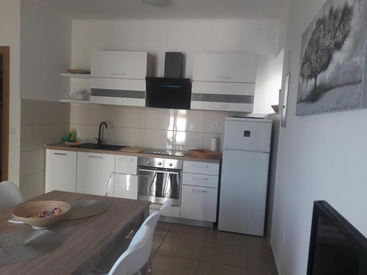 Apartment Tea Примоштен Экстерьер фото